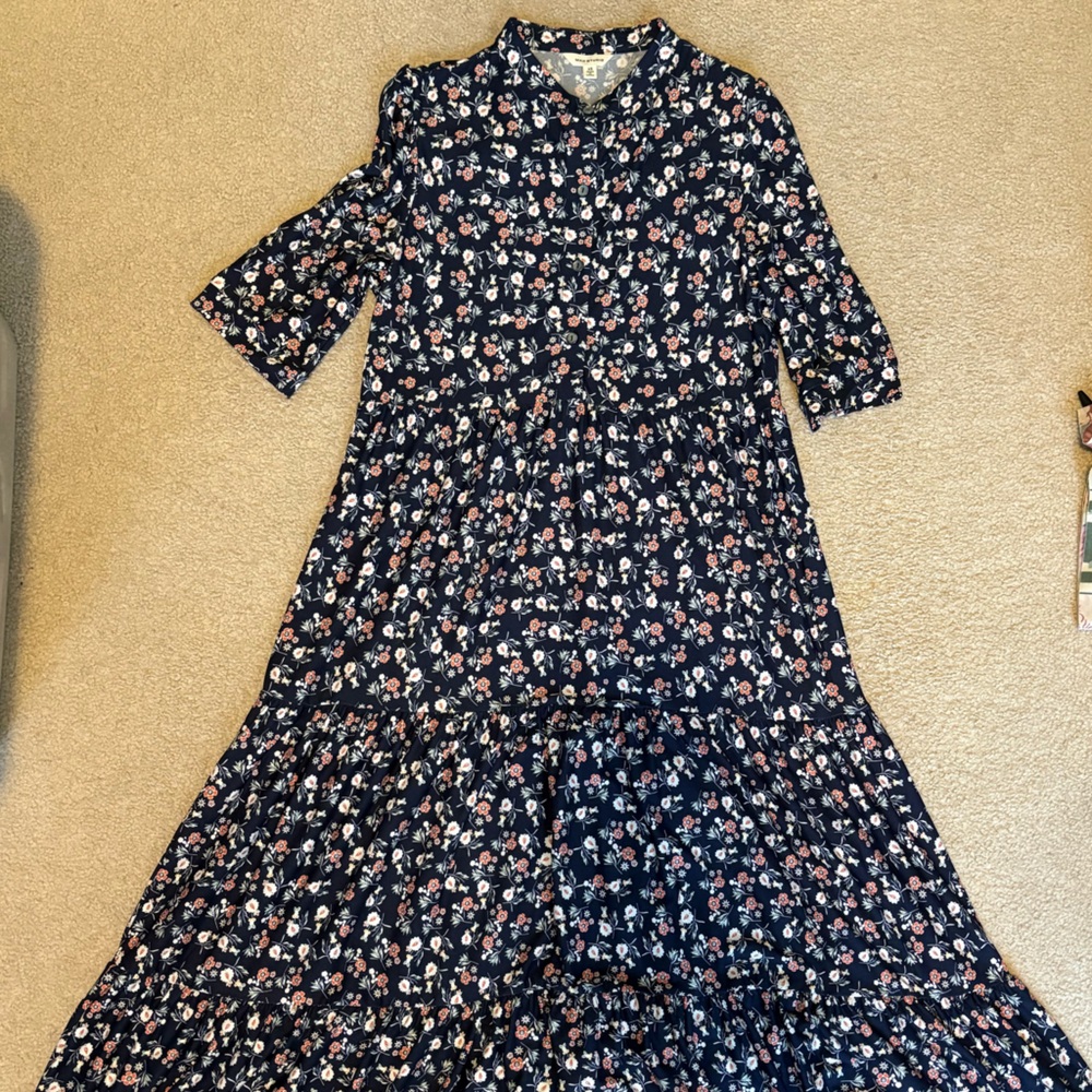 Max Studio Navy Floral Long Sleeve Dress
